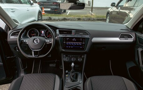 Volkswagen Tiguan II, 2018 год, 1 995 000 рублей, 16 фотография