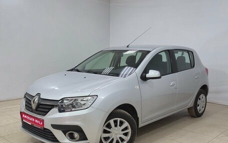 Renault Sandero II рестайлинг, 2018 год, 880 000 рублей, 1 фотография