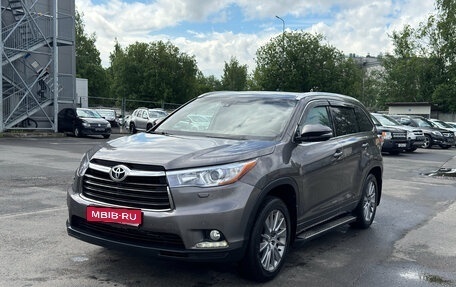 Toyota Highlander III, 2014 год, 2 549 000 рублей, 1 фотография