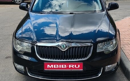 Skoda Superb III рестайлинг, 2012 год, 985 000 рублей, 1 фотография