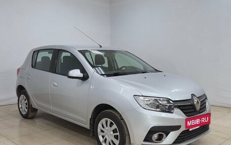 Renault Sandero II рестайлинг, 2018 год, 880 000 рублей, 3 фотография
