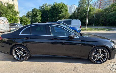 Mercedes-Benz E-Класс, 2018 год, 3 500 000 рублей, 7 фотография