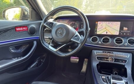Mercedes-Benz E-Класс, 2018 год, 3 500 000 рублей, 4 фотография