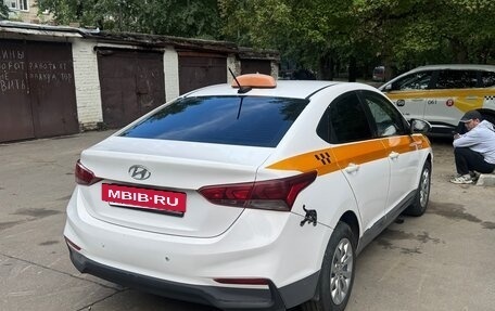 Hyundai Solaris II рестайлинг, 2017 год, 480 000 рублей, 3 фотография