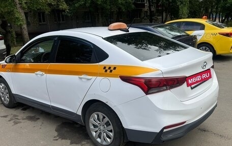 Hyundai Solaris II рестайлинг, 2017 год, 480 000 рублей, 4 фотография