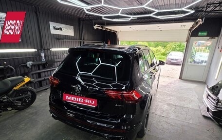 Volkswagen Tiguan II, 2021 год, 4 100 000 рублей, 2 фотография