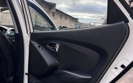 Hyundai ix35 I рестайлинг, 2011 год, 930 000 рублей, 24 фотография