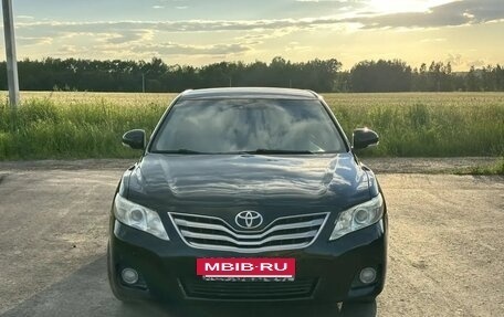 Toyota Camry, 2011 год, 1 100 000 рублей, 3 фотография