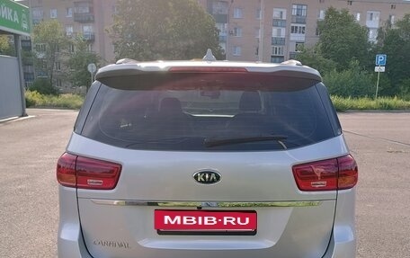KIA Carnival III, 2020 год, 3 150 000 рублей, 4 фотография