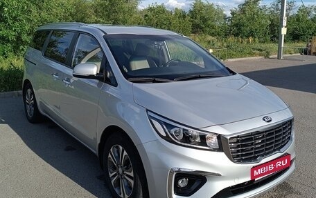 KIA Carnival III, 2020 год, 3 150 000 рублей, 2 фотография