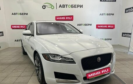 Jaguar XF II, 2016 год, 1 635 000 рублей, 7 фотография