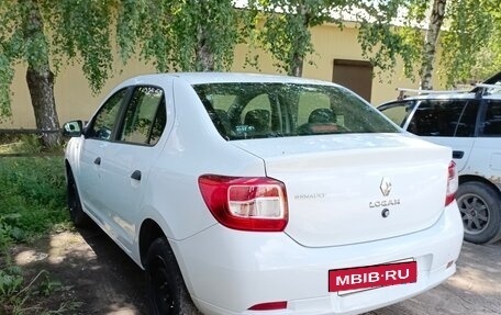 Renault Logan II, 2015 год, 415 000 рублей, 4 фотография