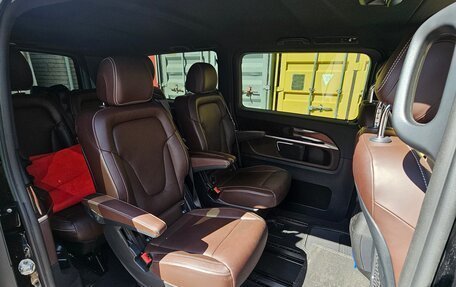 Mercedes-Benz V-Класс, 2018 год, 5 600 000 рублей, 15 фотография
