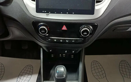 Hyundai Solaris II рестайлинг, 2017 год, 1 190 000 рублей, 11 фотография