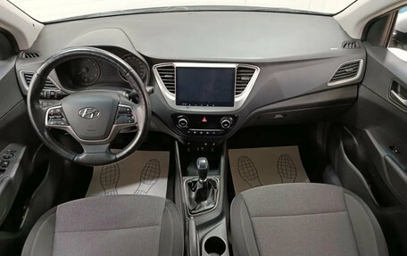 Hyundai Solaris II рестайлинг, 2017 год, 1 190 000 рублей, 8 фотография