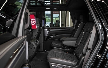 Cadillac Escalade V, 2026 год, 21 582 368 рублей, 17 фотография