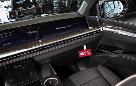 Cadillac Escalade V, 2026 год, 21 582 368 рублей, 29 фотография