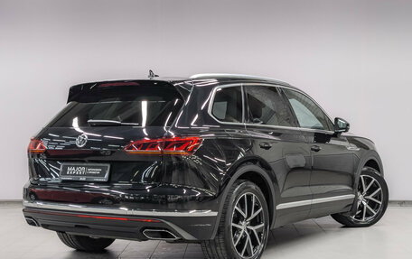Volkswagen Touareg III, 2019 год, 5 200 000 рублей, 5 фотография