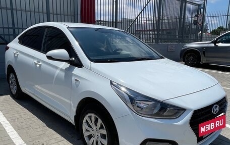 Hyundai Solaris II рестайлинг, 2018 год, 1 200 000 рублей, 4 фотография