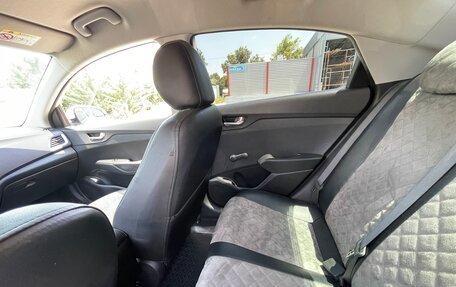 Hyundai Solaris II рестайлинг, 2018 год, 1 200 000 рублей, 14 фотография
