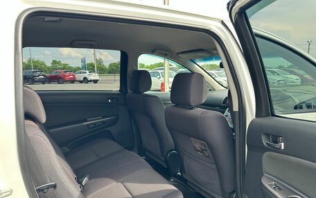 Toyota Wish II, 2005 год, 599 999 рублей, 19 фотография