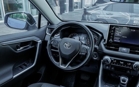 Toyota RAV4, 2019 год, 3 445 000 рублей, 9 фотография