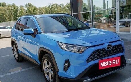 Toyota RAV4, 2019 год, 3 445 000 рублей, 3 фотография