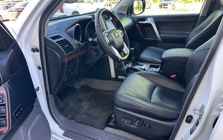 Toyota Land Cruiser Prado 150 рестайлинг 2, 2011 год, 2 970 000 рублей, 15 фотография