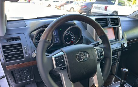 Toyota Land Cruiser Prado 150 рестайлинг 2, 2011 год, 2 970 000 рублей, 18 фотография