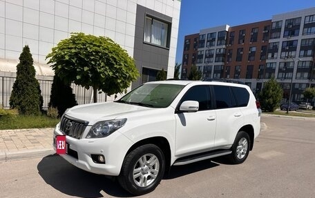 Toyota Land Cruiser Prado 150 рестайлинг 2, 2011 год, 2 970 000 рублей, 2 фотография