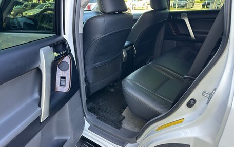 Toyota Land Cruiser Prado 150 рестайлинг 2, 2011 год, 2 970 000 рублей, 19 фотография