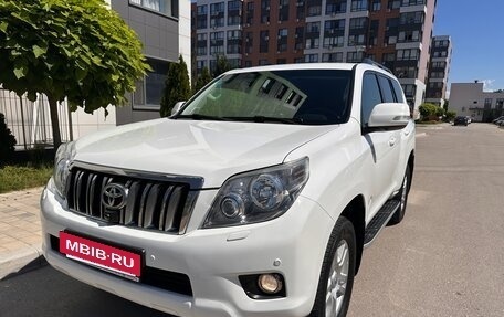 Toyota Land Cruiser Prado 150 рестайлинг 2, 2011 год, 2 970 000 рублей, 10 фотография