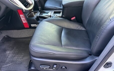 Toyota Land Cruiser Prado 150 рестайлинг 2, 2011 год, 2 970 000 рублей, 16 фотография