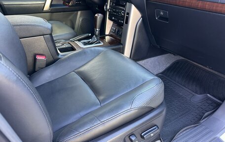 Toyota Land Cruiser Prado 150 рестайлинг 2, 2011 год, 2 970 000 рублей, 28 фотография