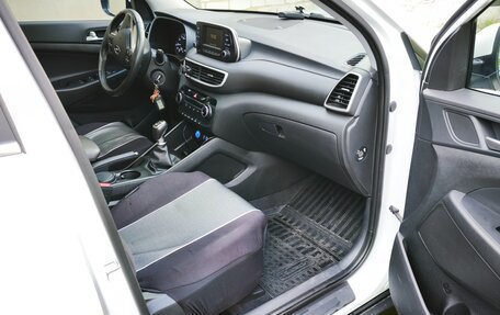 Hyundai Tucson III, 2019 год, 2 250 000 рублей, 5 фотография