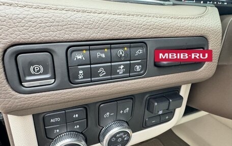 GMC Yukon IV, 2022 год, 9 000 000 рублей, 12 фотография
