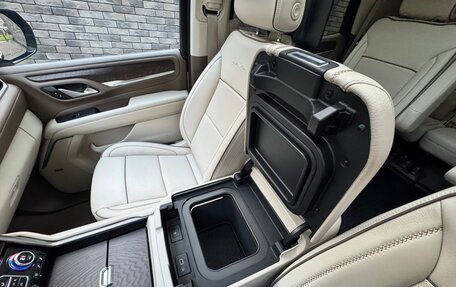 GMC Yukon IV, 2022 год, 9 000 000 рублей, 40 фотография