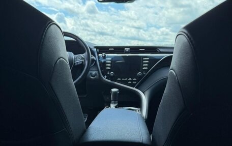 Toyota Camry, 2020 год, 3 350 000 рублей, 7 фотография