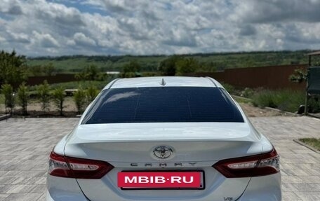 Toyota Camry, 2020 год, 3 350 000 рублей, 2 фотография