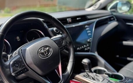 Toyota Camry, 2020 год, 3 350 000 рублей, 5 фотография