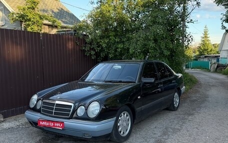 Mercedes-Benz E-Класс, 1995 год, 299 999 рублей, 1 фотография