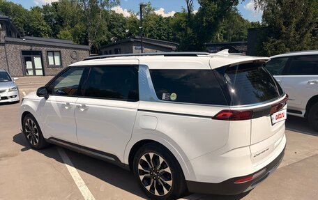 KIA Carnival, 2020 год, 4 000 000 рублей, 3 фотография
