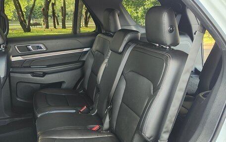 Ford Explorer VI, 2018 год, 3 350 000 рублей, 11 фотография
