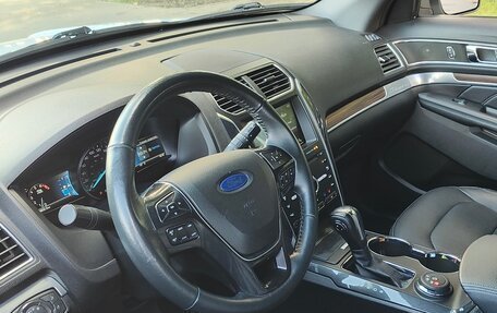 Ford Explorer VI, 2018 год, 3 350 000 рублей, 13 фотография