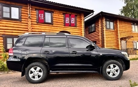 Toyota Land Cruiser 200, 2011 год, 3 070 000 рублей, 2 фотография
