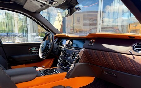 Rolls-Royce Cullinan, 2021 год, 29 500 000 рублей, 7 фотография
