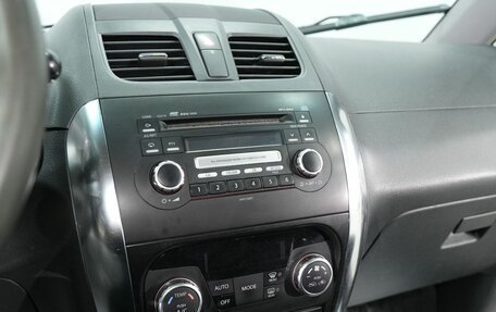 Suzuki SX4 II рестайлинг, 2010 год, 920 000 рублей, 24 фотография