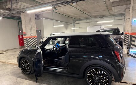MINI Hatch, 2024 год, 4 800 000 рублей, 9 фотография