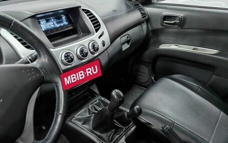 Mitsubishi L200 IV рестайлинг, 2013 год, 1 900 000 рублей, 28 фотография