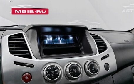 Mitsubishi L200 IV рестайлинг, 2013 год, 1 900 000 рублей, 20 фотография